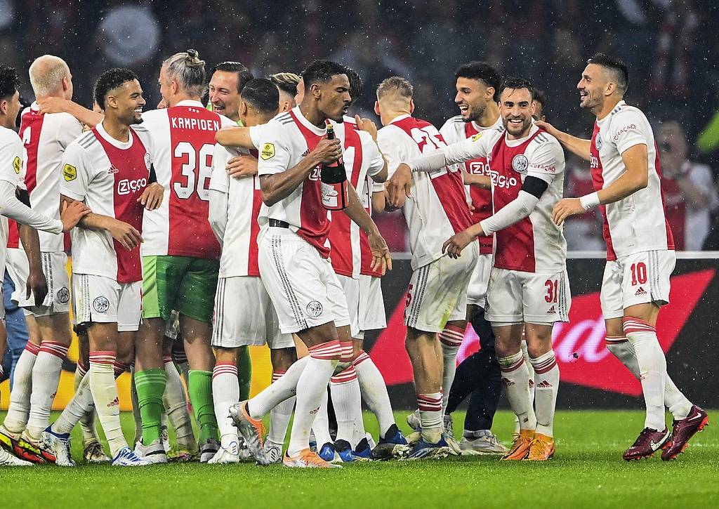 巴黎圣日耳曼强势反弹备战意甲阿贾克斯围绕NBA总决赛完成体检，网友：库里连续三场比赛得分超过赛况扑朔迷离的简单介绍